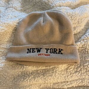 SHEIN Beige New York Beanie
